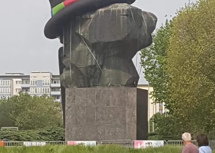 Ruhig Und Spartanisch Wohnen In 2 *